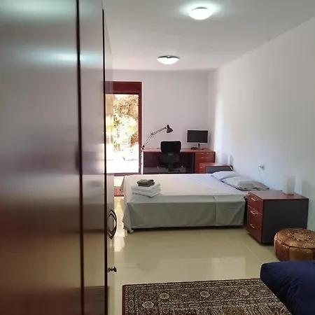 Alojamento de Acomodação e Pequeno-almoço Vivienda Vacacional Compartida *